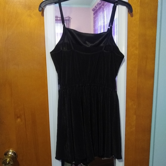 NWT Urban Outfitters Black Romper - Picture 6 of 16